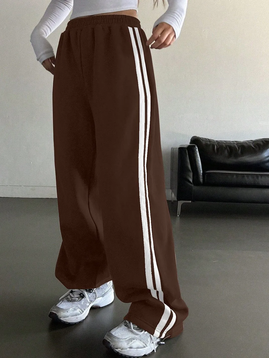 Brown Loose Fit High-Rise Knitted Jogger